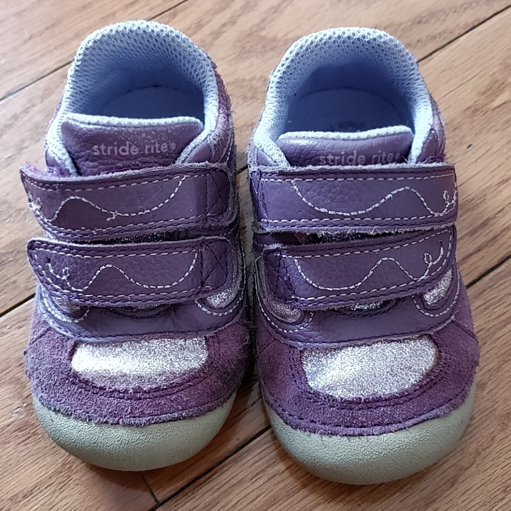 Babygirl sneaker by stride rites,  size 5W